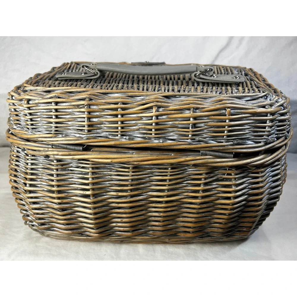 Woven Wicker Picnic Basket Insulated‎ Cooler Grey Wash Blue Stripe Lining Trunk